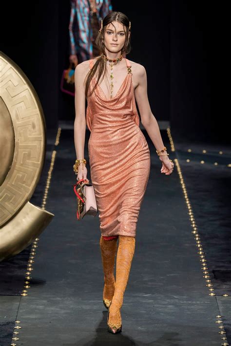 новой коллекции versace 2019|versace dresses fall.